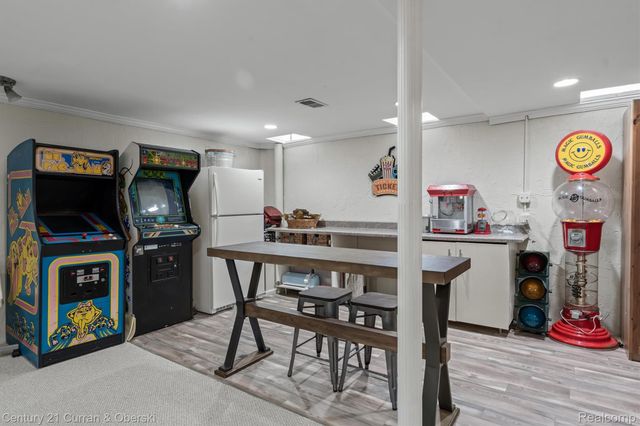 3365 Buckingham Trail, West Bloomfield Charter Township, MI 48323