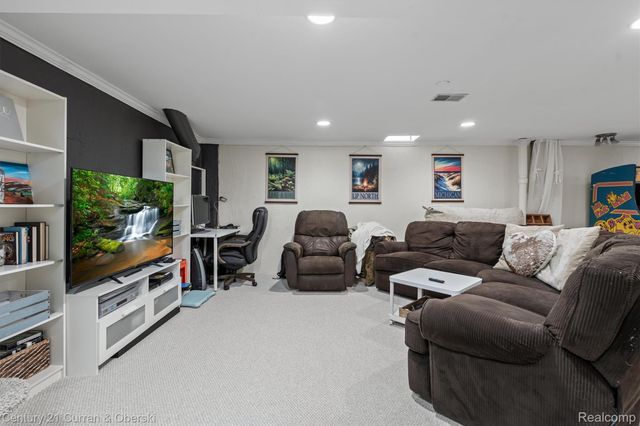 3365 Buckingham Trail, West Bloomfield Charter Township, MI 48323