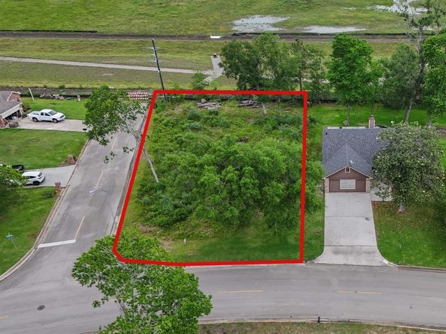 303 Barnacle Drive, Crosby, TX 77532