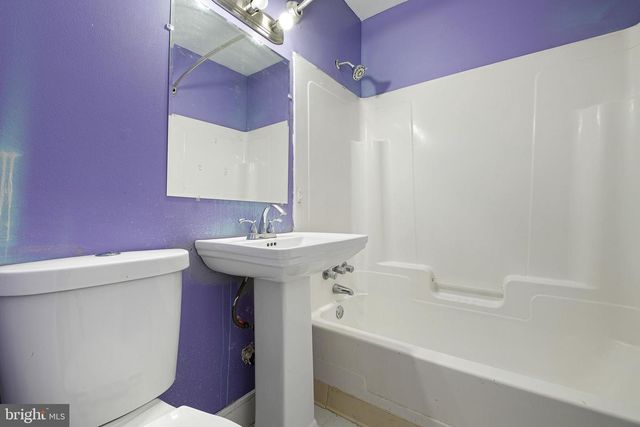 7 ONAWAY PL, New Castle, DE 19720