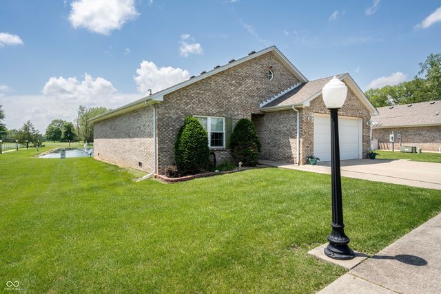5584 Sandy Creek Drive N, Seymour, IN 47274