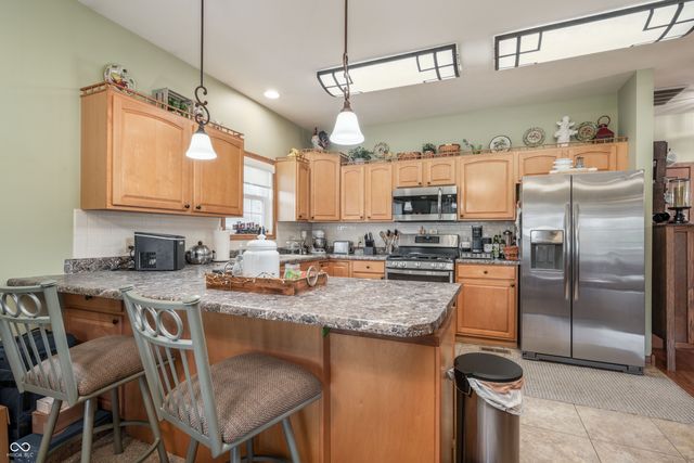 5584 Sandy Creek Drive N, Seymour, IN 47274