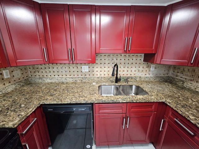 2221 NW 59th Way 67-C, Fort Lauderdale, FL 33313