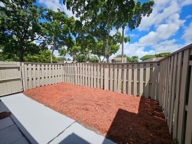 2221 NW 59th Way 67-C, Fort Lauderdale, FL 33313