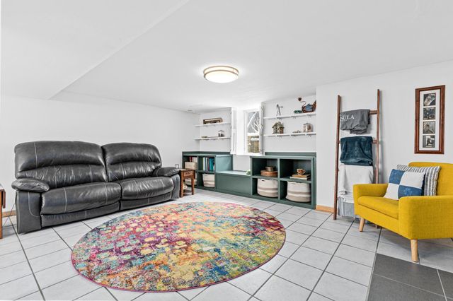 1068 Cherokee Avenue, West Saint Paul, MN 55118