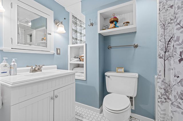 1068 Cherokee Avenue, West Saint Paul, MN 55118