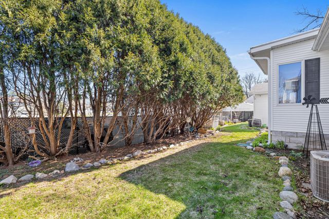 1068 Cherokee Avenue, West Saint Paul, MN 55118