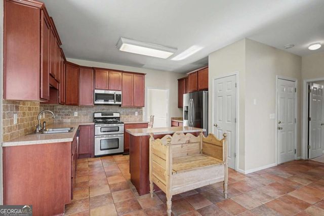 97 Lansing Drive NW, Kennesaw, GA 30144