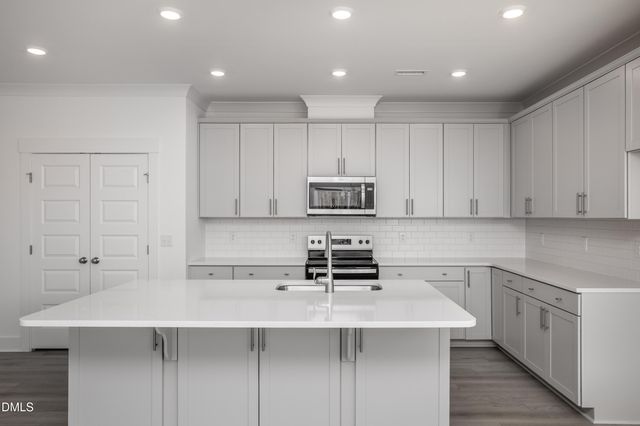 701 Highview Drive 32, Benson, NC 27504