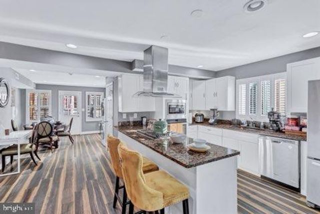 4909 FITCH PL NE, Washington, DC 20019