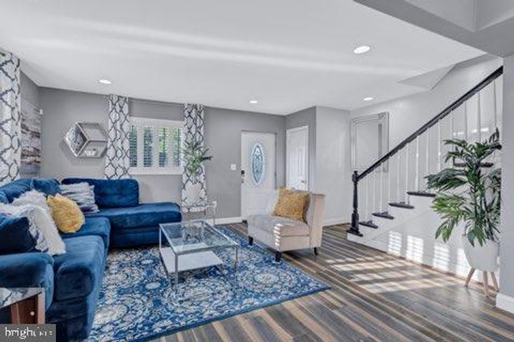 4909 FITCH PL NE, Washington, DC 20019