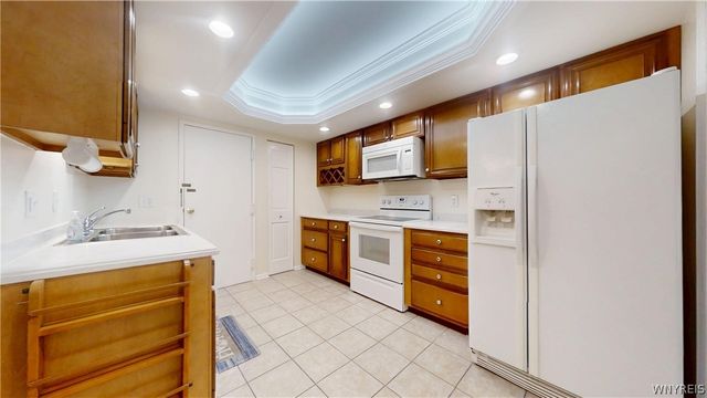 105 Homer Ln G, Amherst, NY 14221