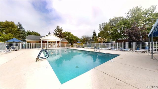 105 Homer Ln G, Amherst, NY 14221