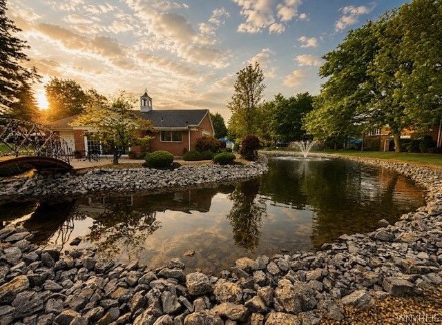 105 Homer Ln G, Amherst, NY 14221