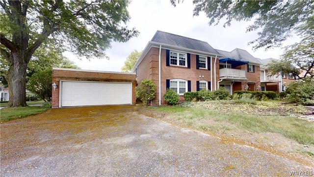 105 Homer Ln G, Amherst, NY 14221