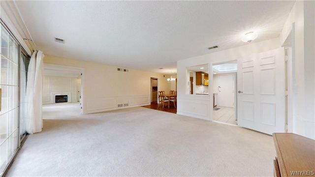 105 Homer Ln G, Amherst, NY 14221