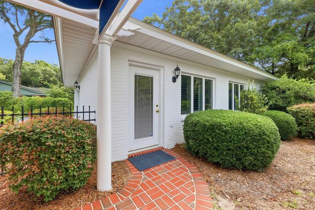 85 Cedar Ln., Myrtle Beach, SC 29572