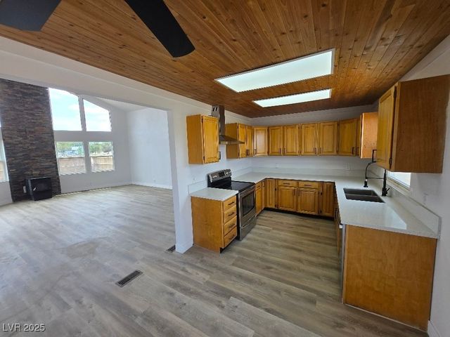 270 West Patricia Avenue, Pahrump, NV 89060