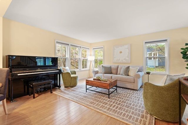 29 South Commons Road D, Lincoln, MA 01773