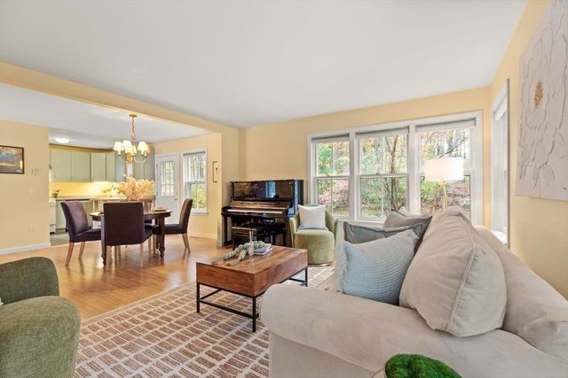 29 South Commons Road D, Lincoln, MA 01773