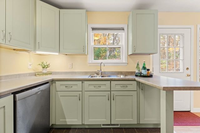 29 South Commons Road D, Lincoln, MA 01773