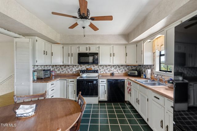 1409 Upland Avenue, Greeneville, TN 37743