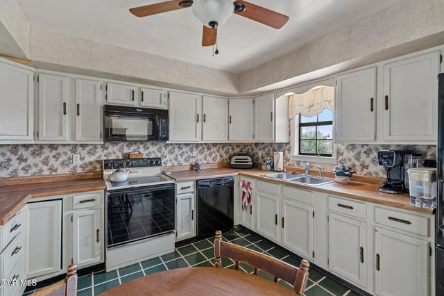 1409 Upland Avenue, Greeneville, TN 37743