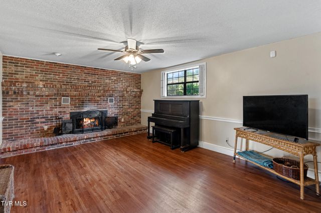 1409 Upland Avenue, Greeneville, TN 37743