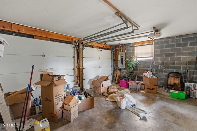 1409 Upland Avenue, Greeneville, TN 37743