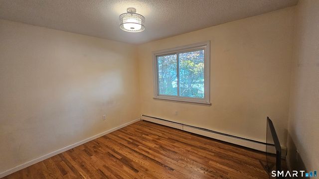 878 Manchester Road, Glastonbury, CT 06033