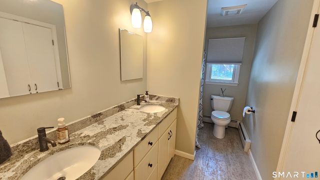 878 Manchester Road, Glastonbury, CT 06033