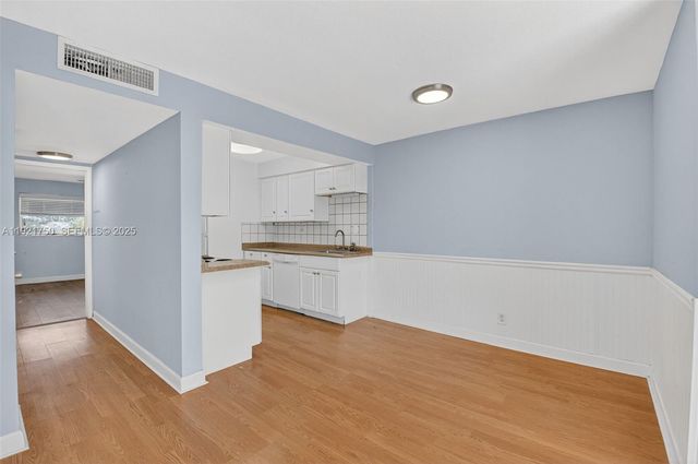 371 SW 8th St 2C, Boca Raton, FL 33432