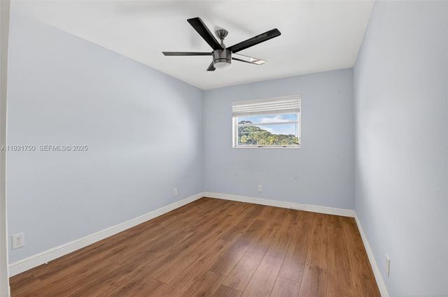 371 SW 8th St 2C, Boca Raton, FL 33432