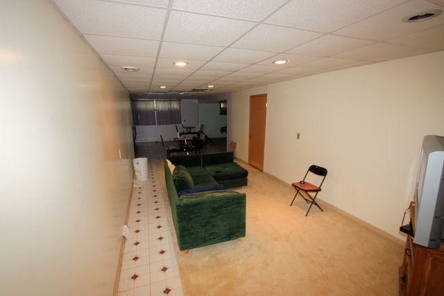 5410 Surrey Drive, Bettendorf, IA 52722