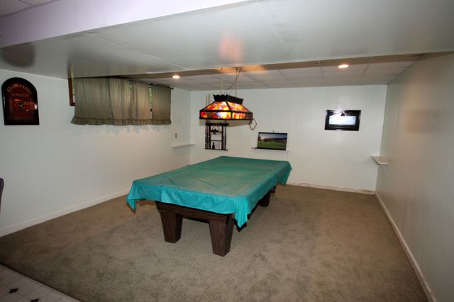 5410 Surrey Drive, Bettendorf, IA 52722