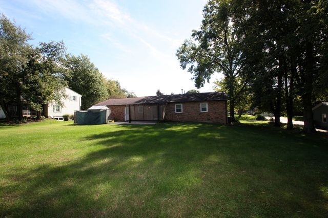 5410 Surrey Drive, Bettendorf, IA 52722