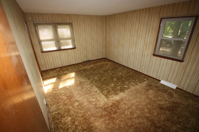 5410 Surrey Drive, Bettendorf, IA 52722