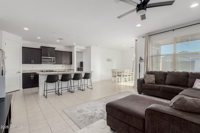 6727 W PEDRO Lane, Laveen, AZ 85339