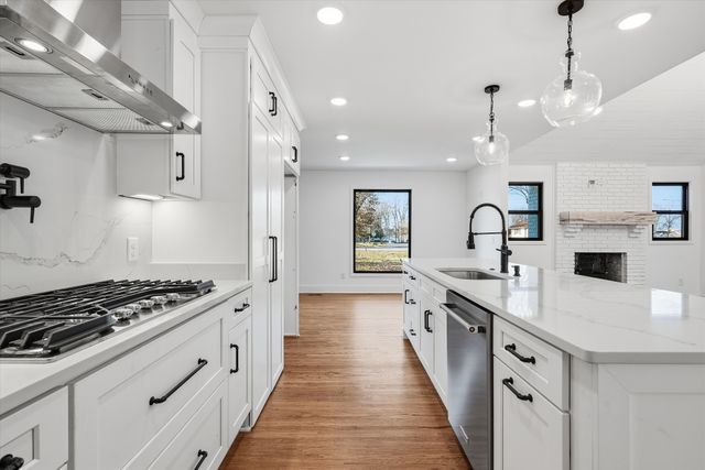 283 Lake Terrace Dr, Hendersonville, TN 37075