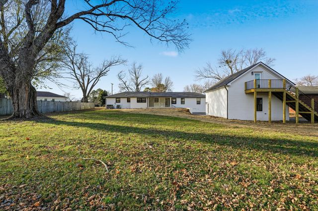 283 Lake Terrace Dr, Hendersonville, TN 37075