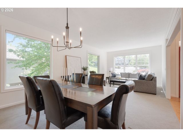 2097 Sw NANCY Dr, Gresham, OR 97080