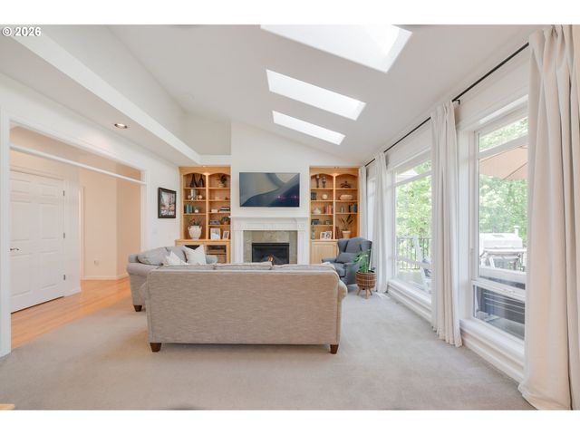 2097 Sw NANCY Dr, Gresham, OR 97080