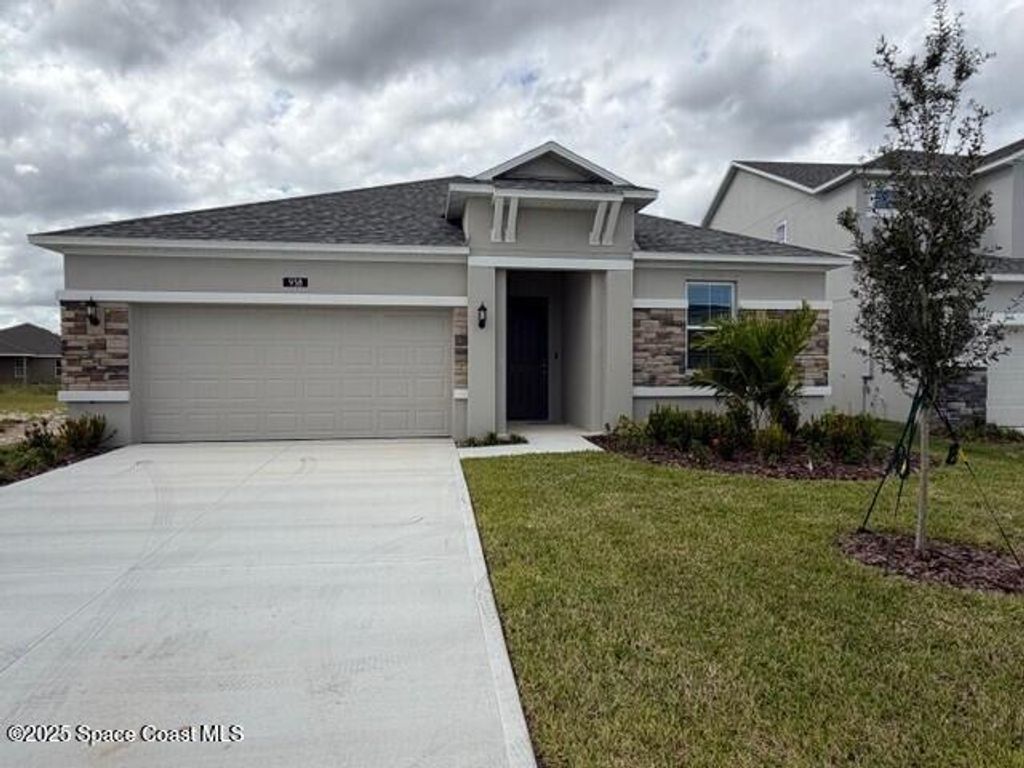 938 Soleway Avenue NW, Palm Bay, FL 32907