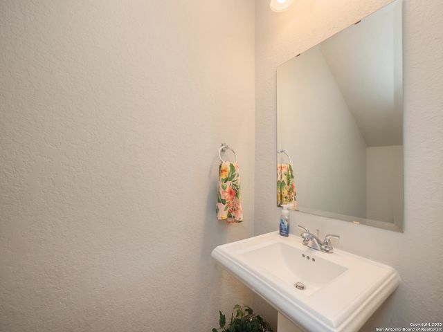 184 Cimarron Creek, Boerne, TX 78006
