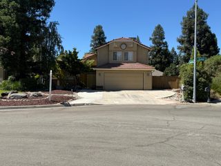 787 E Buckhill Road, Fresno, CA 93720