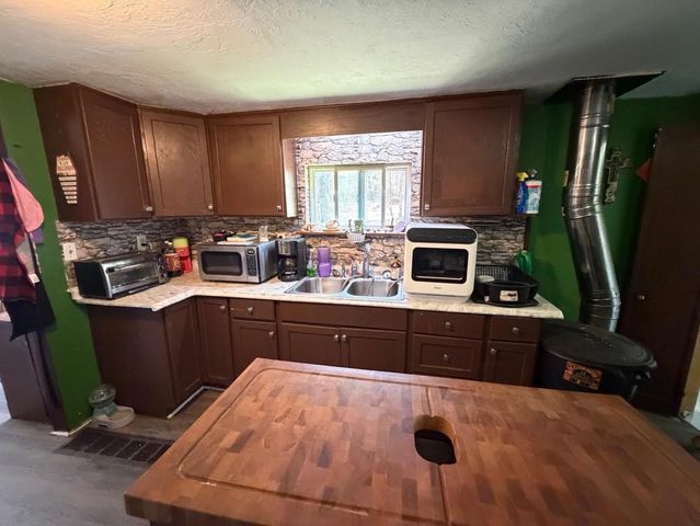 136 River Street, Jaffrey, NH 03452