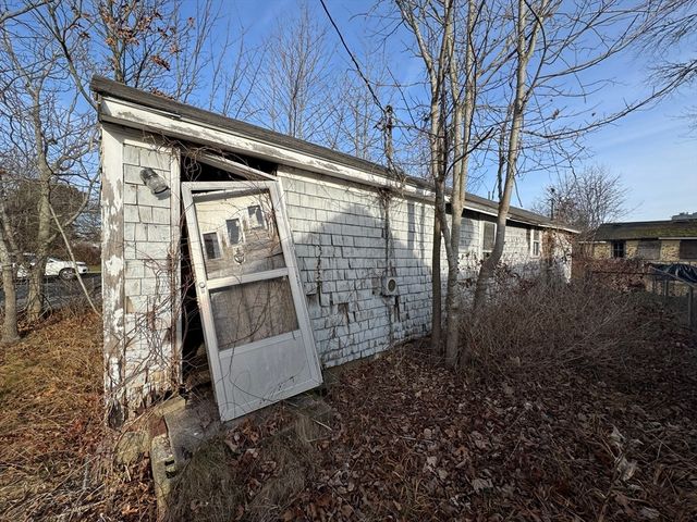 44 Thirteenth St, Wareham, MA 02532