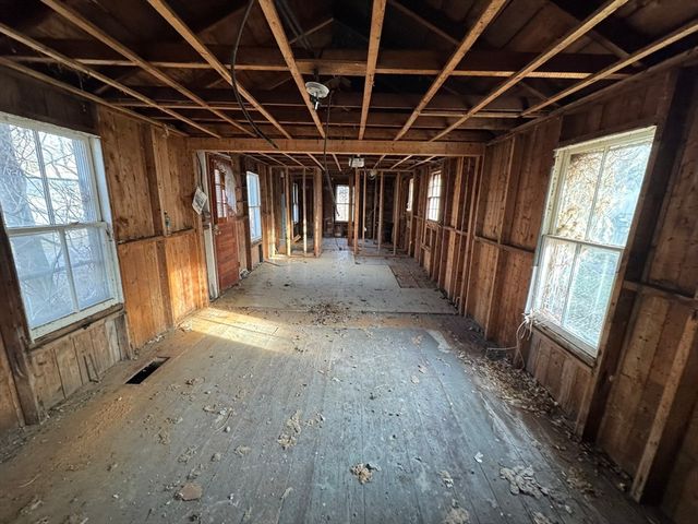 44 Thirteenth St, Wareham, MA 02532