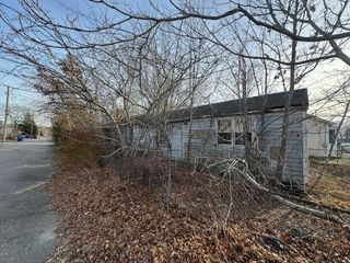 44 Thirteenth St, Wareham, MA 02532