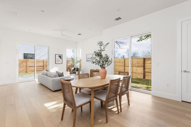 2910 E 4th, Austin, TX 78702